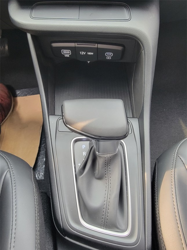 Cận cảnh Hyundai Accent 2024 vừa trình làng thị trường Việt Nam ảnh 30