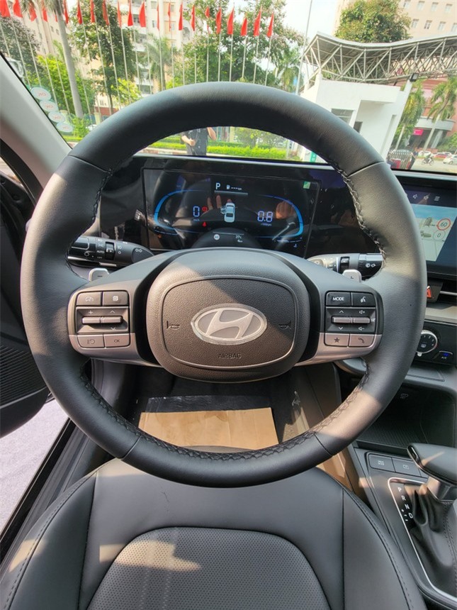 Cận cảnh Hyundai Accent 2024 vừa trình làng thị trường Việt Nam ảnh 31