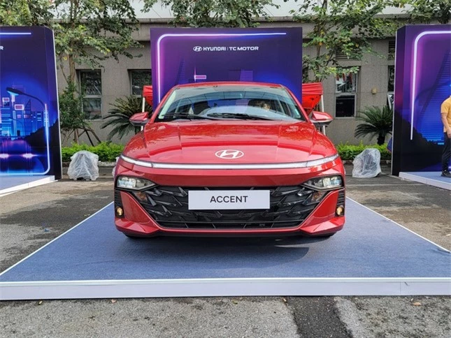 Cận cảnh Hyundai Accent 2024 vừa trình làng thị trường Việt Nam ảnh 5