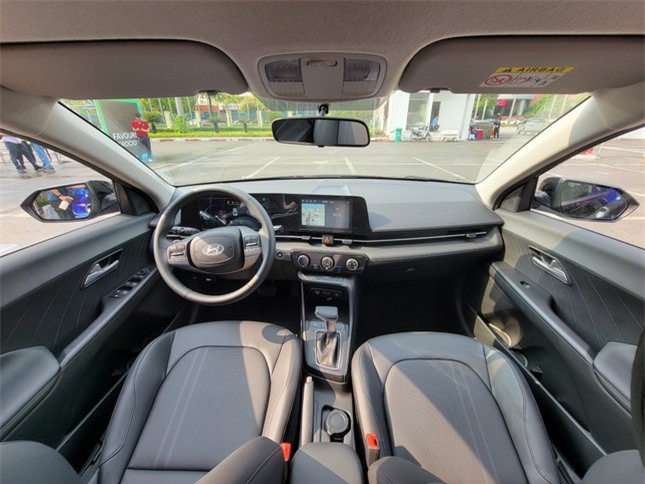 Cận cảnh Hyundai Accent 2024 vừa trình làng thị trường Việt Nam ảnh 7