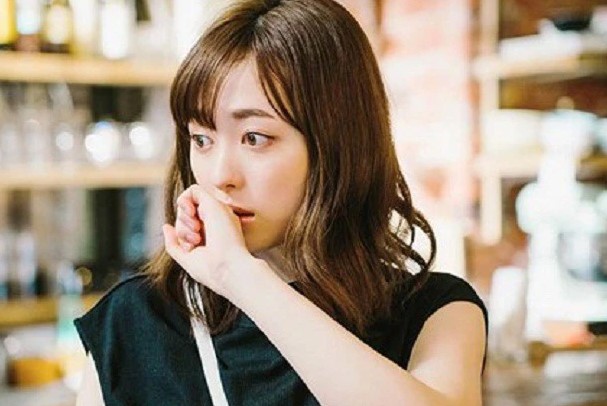 Gặp chồng sắp cưới sau ngày dài xa cách, ngờ đâu lại thấy anh bê bết máu, nhưng bố chồng tương lai nói 1 câu mà cô gái hủy hôn ngay lập tức