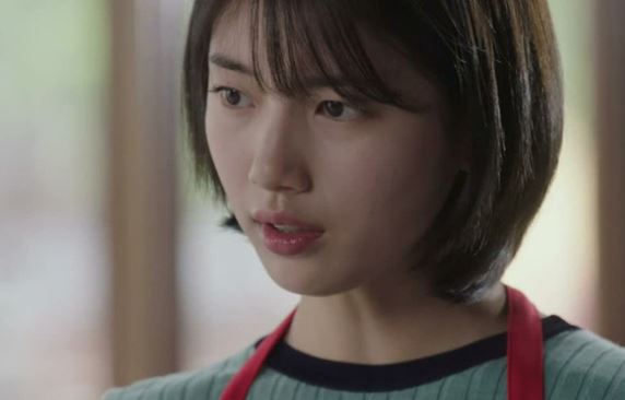 Mang gà đến nhà ngoại để liên hoan, chồng nói một câu khiến tôi ngại đỏ mặt trước anh chị em trong gia đình