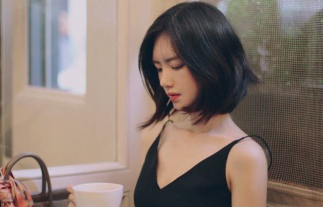 Chồng vừa mất, chị dâu tôi đã đưa ra hai cuốn sổ tiết kiệm rồi tuyên bố thẳng thừng một câu khiến mẹ tôi ngất xỉu