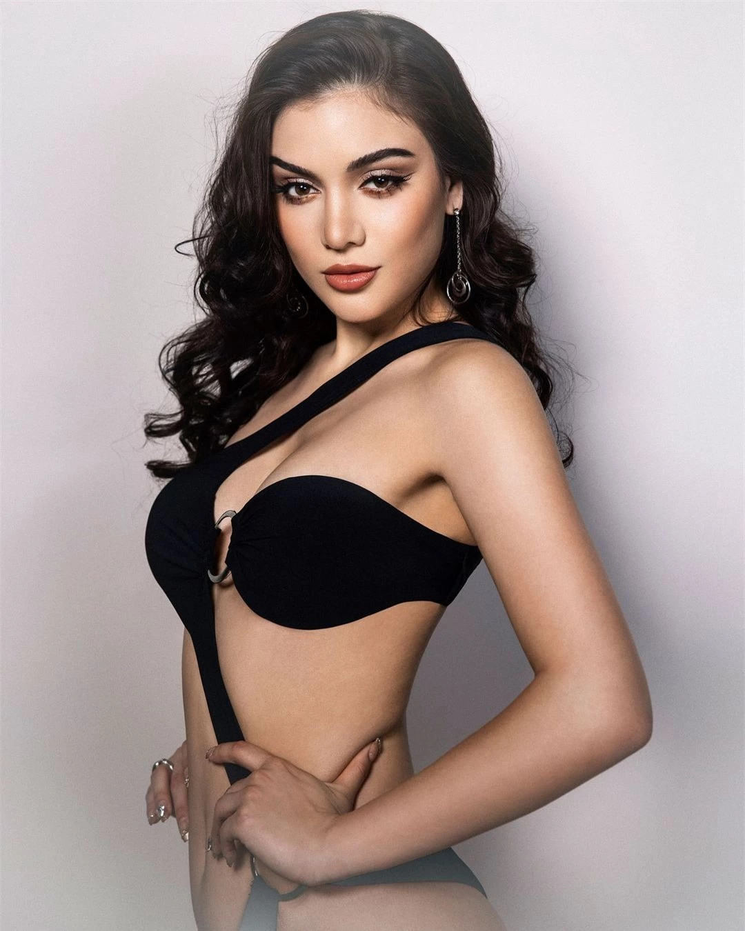 Người đẹp lai đăng quang Hoa hậu Hoàn vũ Myanmar 2024 ảnh 5