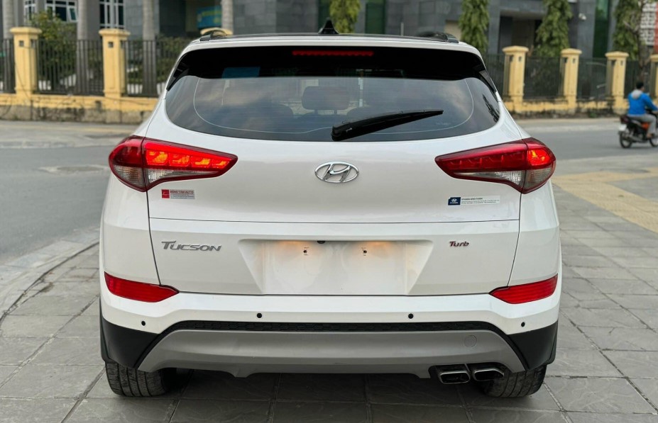 Hyundai Tucson lên sàn xe cũ với giá khó tin sau 6 năm lăn bánh