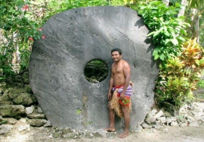 Ở đâu có đơn vị tiền tệ cồng kềnh nhất thế giới, nặng đến 6 tấn, có 1 đồng to là giàu nhất vùng?