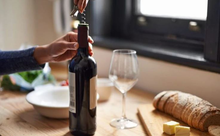 Điều gì xảy ra với cơ thể nếu bạn uống rượu vang mỗi ngày?