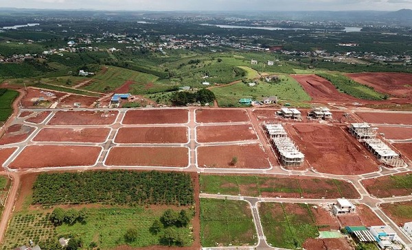 Siết chặt phân lô bán nền