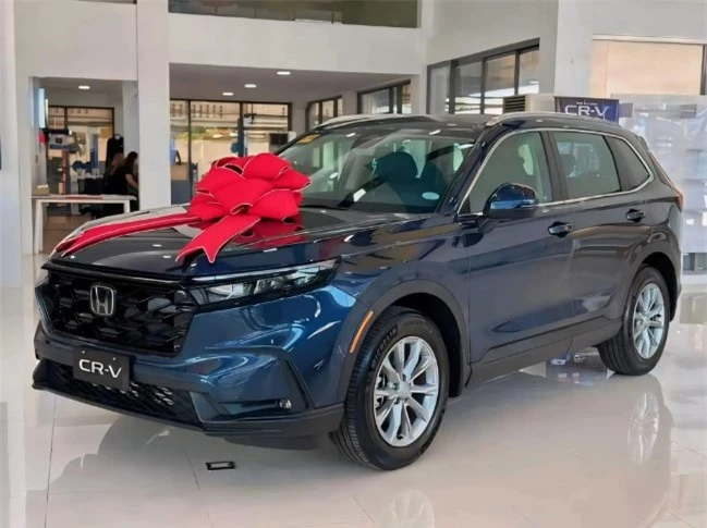 Giá lăn bánh Honda CR-V mới nhất đầu tháng 6/2024 siêu hấp dẫn, đe nẹt Mazda CX-5 và Hyundai Tucson ảnh 1