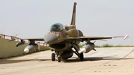 Viễn cảnh đáng sợ khi tiêm kích F-16 mang tên lửa đạn đạo PrSM