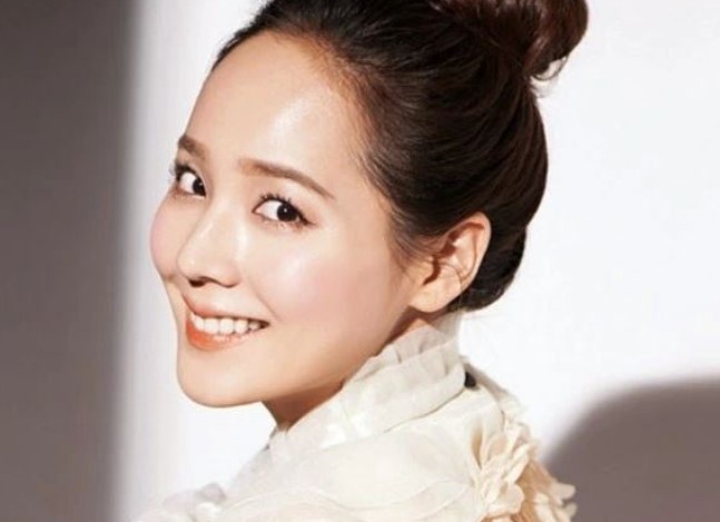 Tướng trán hé lộ vận mệnh: 4 đặc điểm của người phụ nữ có phúc khí, hưởng lộc trời ban