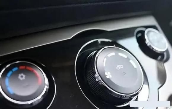 Những tài xế kỳ cựu: Hãy chú ý đến 'nó' đi khi lái xe, đây thực sự là một kẻ 'ăn xăng' và có thể tốn 20% nhiên liệu