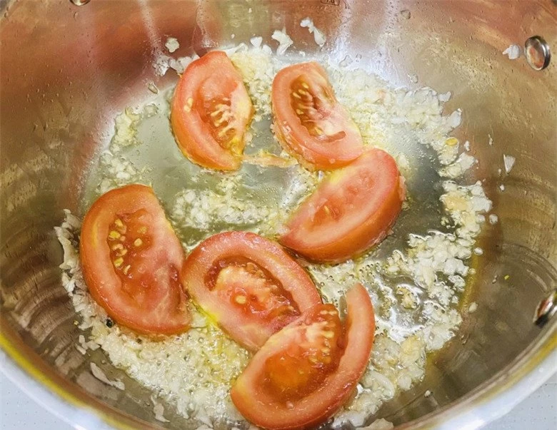 Cách nấu canh chua cá diêu hồng kiểu miền Nam thơm ngon, thanh ngọt cho ngày hè - 5