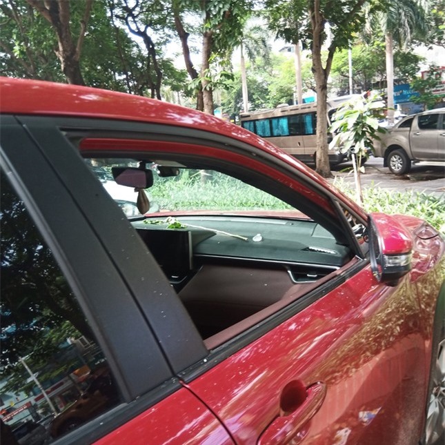 Điều tra vụ hàng loạt xế hộp bị đập kính trong đêm ở Hà Nội ảnh 2