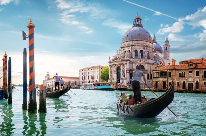 Thành phố duy nhất trên thế giới không có ô tô, toàn bộ xây dựng trên mặt nước