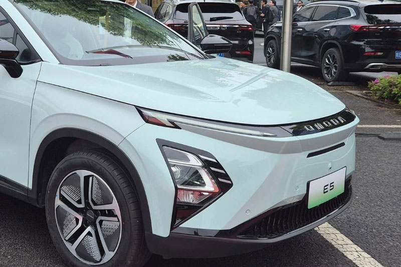 Hàng loạt mẫu xe Trung Quốc đổ bộ thị trường Việt Nam