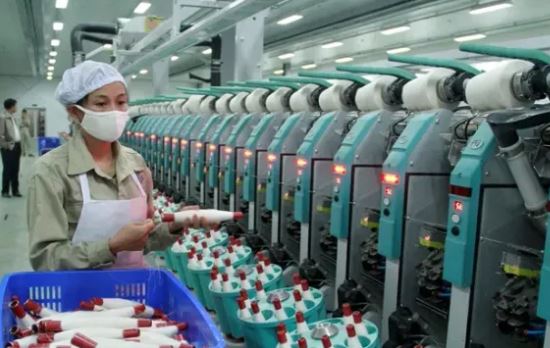 D&#x1EC7;t may n&#x1ED7; l&#x1EF1;c v&#x1B0;&#x1EE3;t ch&#x1B0;&#x1EDB;ng ng&#x1EA1;i v&#x1EAD;t &#x111;&#x1EC3; x&#xE2;y d&#x1EF1;ng kinh t&#x1EBF; tu&#x1EA7;n ho&#xE0;n