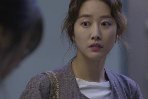 Nhờ em chồng trông cháu để đi tắm, nửa tiếng sau quay ra thì bực mình với cảnh tượng đổ vỡ, nhưng người bị mắng lại là tôi vì lý do bất ngờ