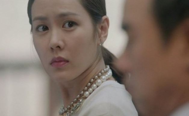 Sáng nào ngủ dậy cũng thấy một chậu bát em chồng bày ra, tôi nhắc không được nên có hành động cứng rắn khiến "giặc bên Ngô" xin hàng