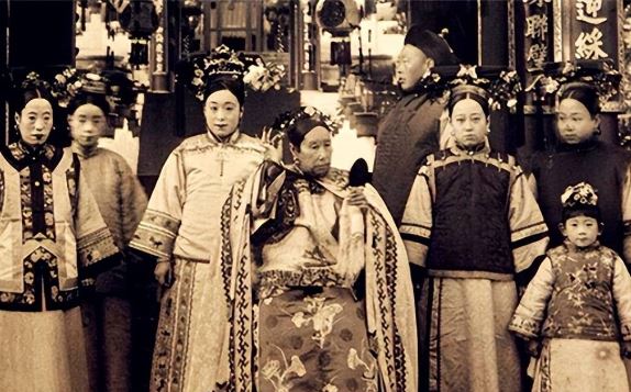 Ngày cuối cùng của Từ Hi: Lời trăng trối 400 chữ khiến cả đại Thanh chấn động