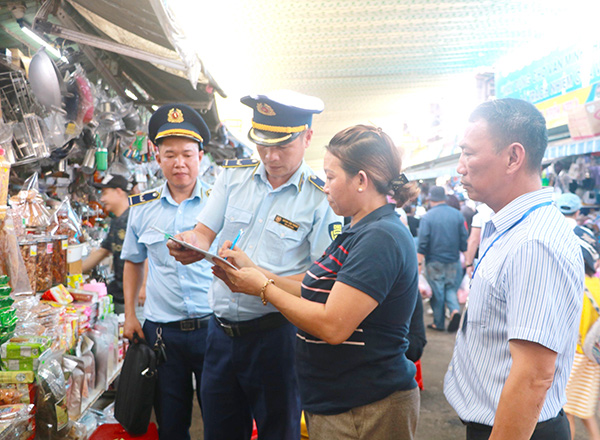 Đà Nẵng: Kiểm tra chất lượng sản phẩm, dịch vụ phục vụ du khách tại các chợ 