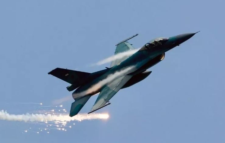 Ukraine sẽ vận hành tiêm kích F-16 ra sao để đối phó Su-34 của Nga?