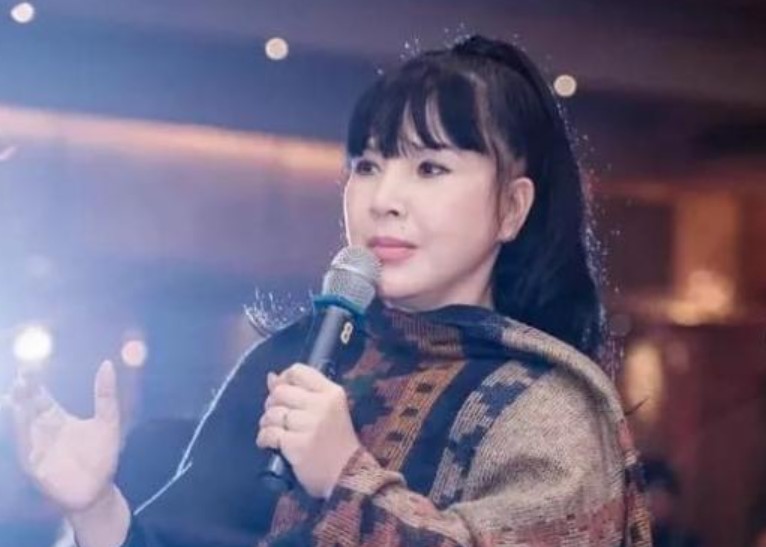 Nữ NSND từng là mĩ nhân một thời, 62 tuổi sống bên chồng hơn 14 tuổi nhưng không có con