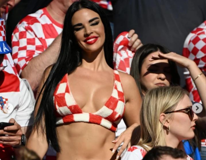 Nữ CĐV nóng bỏng nhất thế giới gặp 2 kiếp nạn tại EURO 2024