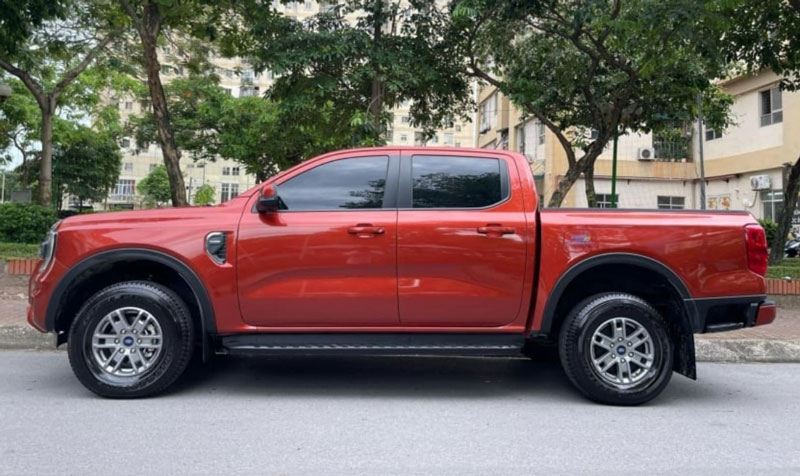 Lăn bánh chưa đầy 1 năm, Ford Ranger 'siêu lướt' bán lại với giá khó tin