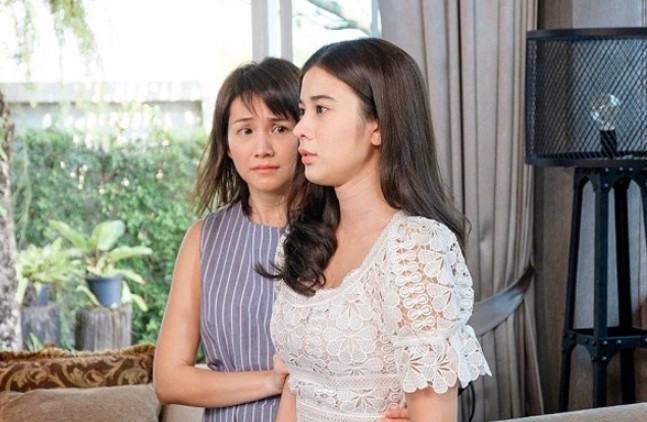 Vừa khen em dâu sung sướng, em ấy liền bật khóc nói một câu khiến gia đình chồng dậy sóng