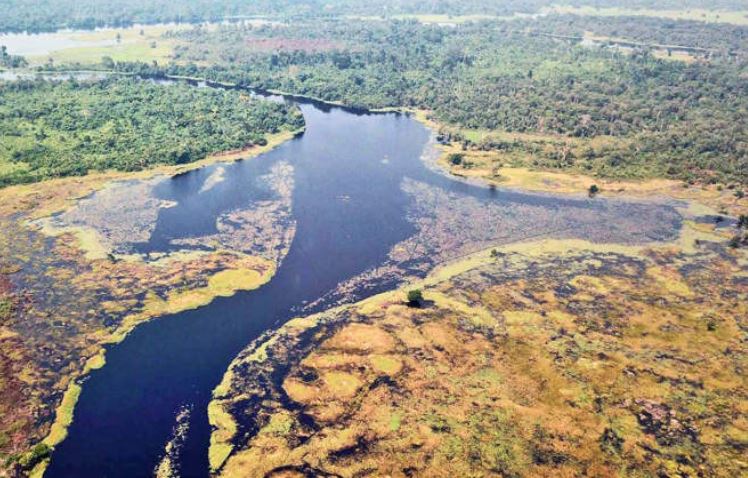 Hé lộ con sông tối đen nhất thế giới, thò tay xuống là 'bốc hơi', thị lực 10/10 cũng không thấy gì