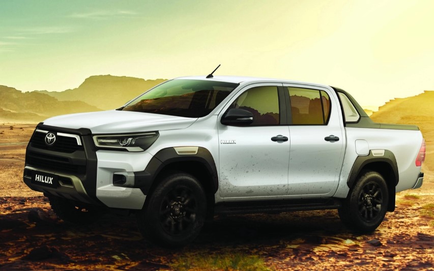 Toyota Hilux gây ấn tượng ngay sau khi ra mắt