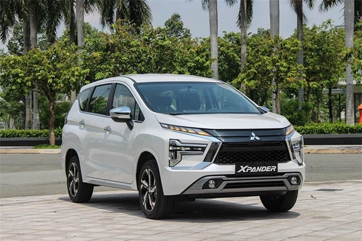 Giá xe Mitsubishi Xpander  đè bẹp Toyota Veloz Cross