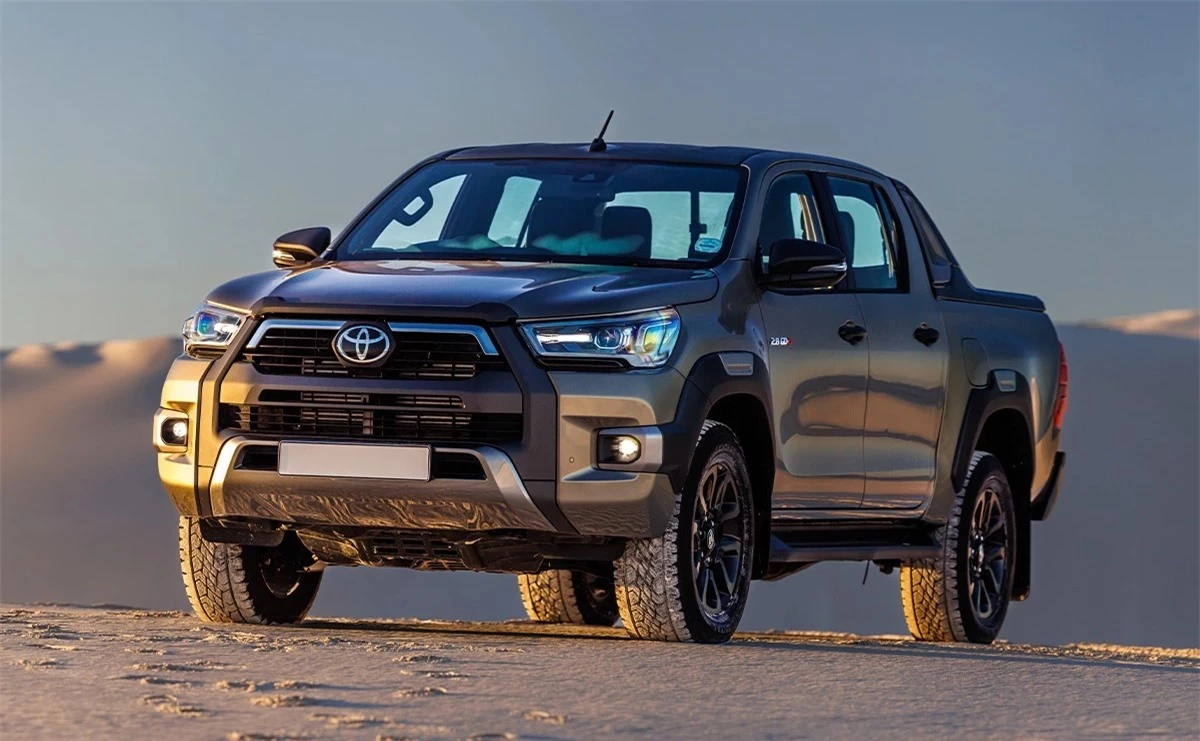 Bảng giá xe Toyota Hilux mới nhất, tháng 6/2024- Ảnh 1.