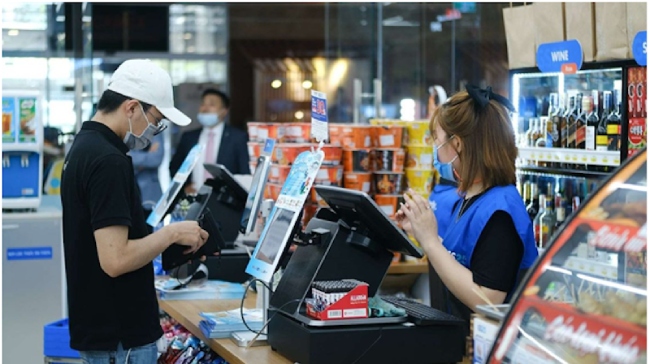 Khách hàng lựa chọn mua sắm đa kênh, doanh nghiệp gặp nhiều thách thức