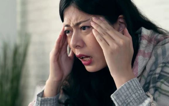 Em chồng rắp tâm giành cả cô giúp việc mà tôi thuê với lương cao ngất nhưng chỉ một tháng sau, cô ta đã quay về rối rít van xin được làm lại