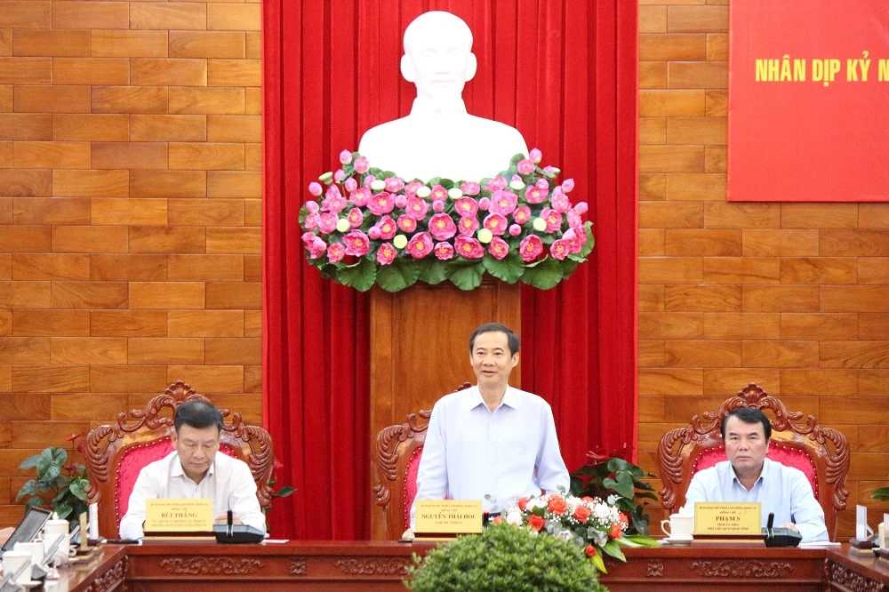 Quyền Bí thư Tỉnh uỷ Lâm Đồng Nguyễn Thái Học cùng lãnh đạo UBND tỉnh Lâm Đồng chủ trì buổi gặp mặt phóng viên báo chí.