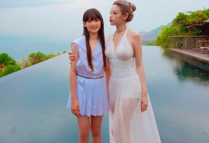 Con gái đầu lòng của Huyền Baby: 11 tuổi đã sở hữu chân dài miên man, được khen xinh không thua kém gì mẹ