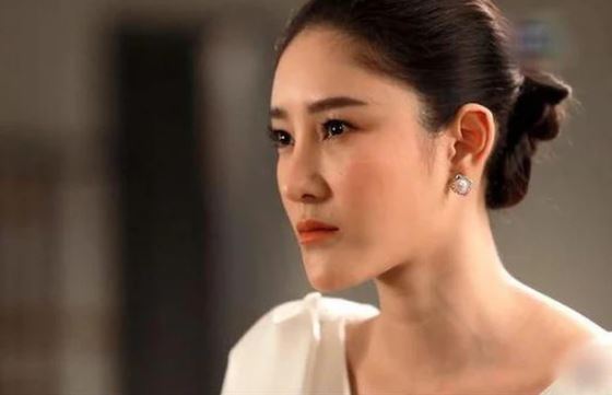 Mẹ chồng bỗng dẫn em dâu tới ở nhờ, tôi không thích nên toàn gây khó dễ, cuối cùng bật khóc thấy phong thư em để lại