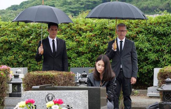 Bố vợ qua đời vì đột quỵ, chồng em bỏ phong bì đúng 500 nghìn, em quá đỗi bất ngờ nhưng chẳng thể buông lời trách anh