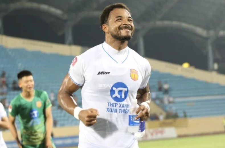 Tiền đạo xin nhập tịch Việt Nam ghi bàn nhiều thứ 5 thế giới