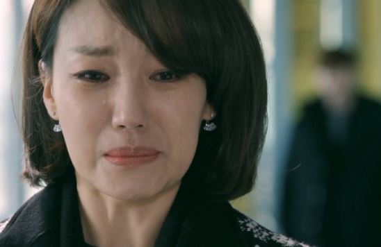 Bữa cơm nào 2 đứa con của em gái tôi cũng bị mẹ chồng lườm nguýt mắng mỏ khiến chúng phải ăn cơm trong nước mắt