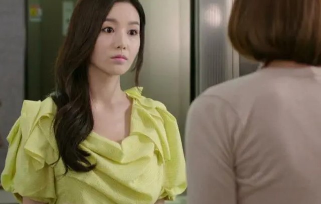 Vừa góp ý mâm cơm do em dâu nấu, tôi không ngờ cô ấy lại đùng đùng giận dữ rồi tuyên bố một câu khiến cả nhà điêu đứng