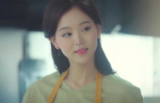 Nấu canh dùng nước mắm bị em chồng mỉa mai "vị nhà quê", tôi nhẹ nhàng mời mẹ chồng nếm thử và cái kết khiến cô ta bẽ bàng