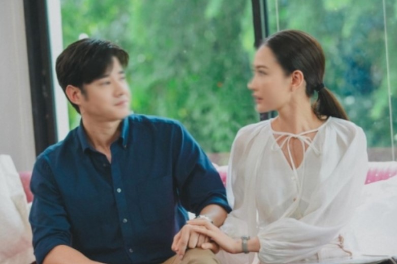 Sau khi cưới, vợ khoe với chồng được mẹ đẻ tặng mảnh đất trị giá 4 tỷ, nào ngờ anh bắt tôi mang trả sổ đỏ ngay lập tức