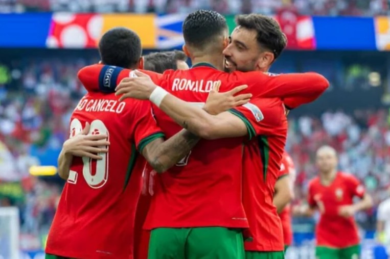 Kết quả Euro 2024: Ronaldo kiến tạo, Bồ Đào Nha đè bẹp Thổ Nhĩ Kỳ để tiến vào vòng trong