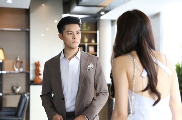 Cứ nghĩ em rể tương lai giàu có, tôi choáng nặng trong một lần gặp cậu ấy ở nghĩa trang