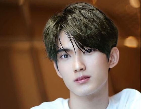 Lúc bệnh nặng, mẹ kế gọi điện bảo tôi về và giao một chiếc hộp có 30 cây vàng, lý do thật sự khiến tôi ngã quỵ