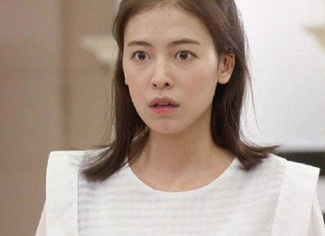 Lúc mẹ chồng ốm liệt giường, các anh chị đẩy hết cho đứa em dâu góa chồng là tôi, đến khi công bố di chúc của bà, ai cũng choáng váng ngã ngửa