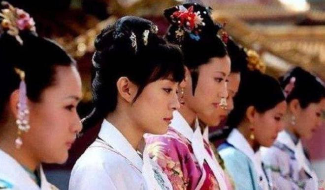 Tại sao hoàng đế cấm thê thiếp mới sinh cho hoàng tử bú sữa mẹ! Lý do là sự ích kỷ của hoàng đế